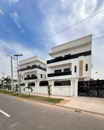 Tastefully Finished 5 Bedroom Detached Duplex